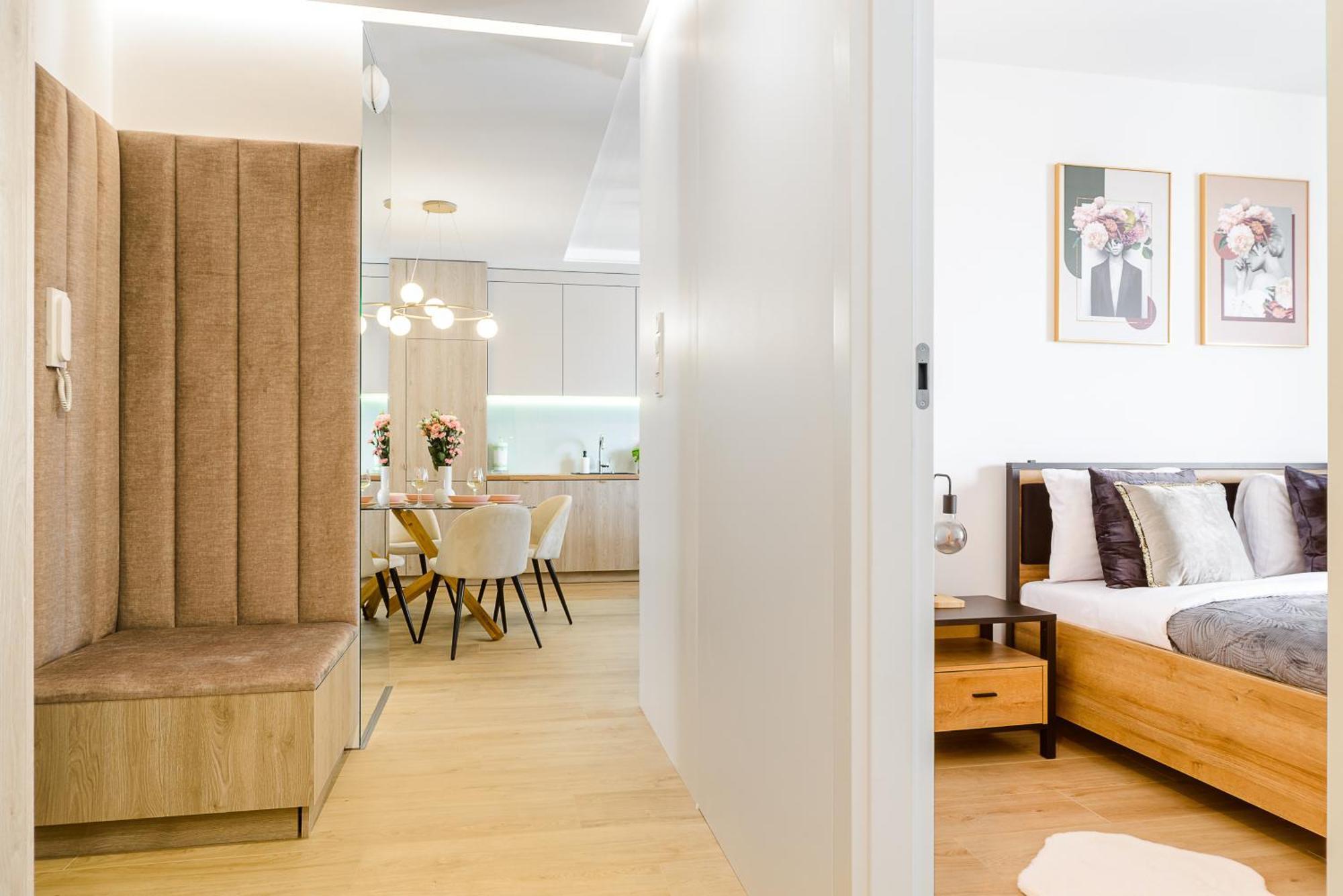 Charming apartment on Drewnowska 43a Łódź Exteriör bild